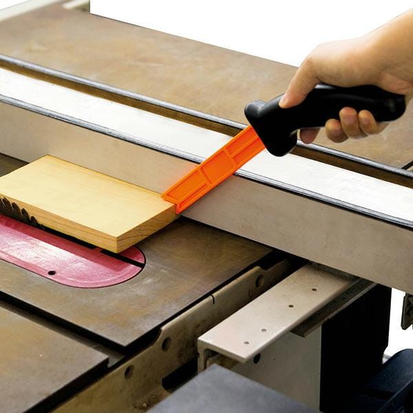 999.110.41 Popychacz stolarski do pilarek stołowych